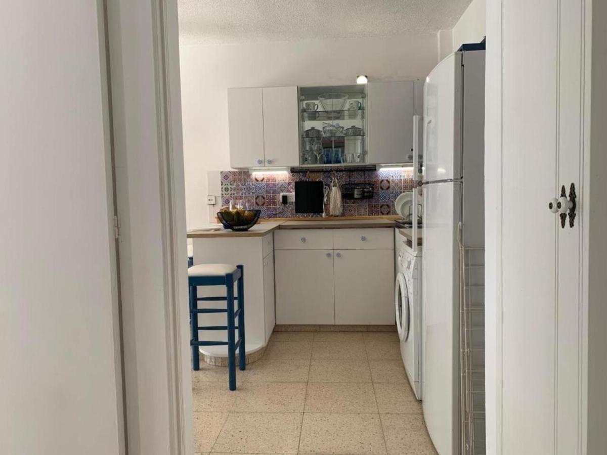 Romy'S Cozy One Bedroom Apt Larnaca Bagian luar foto